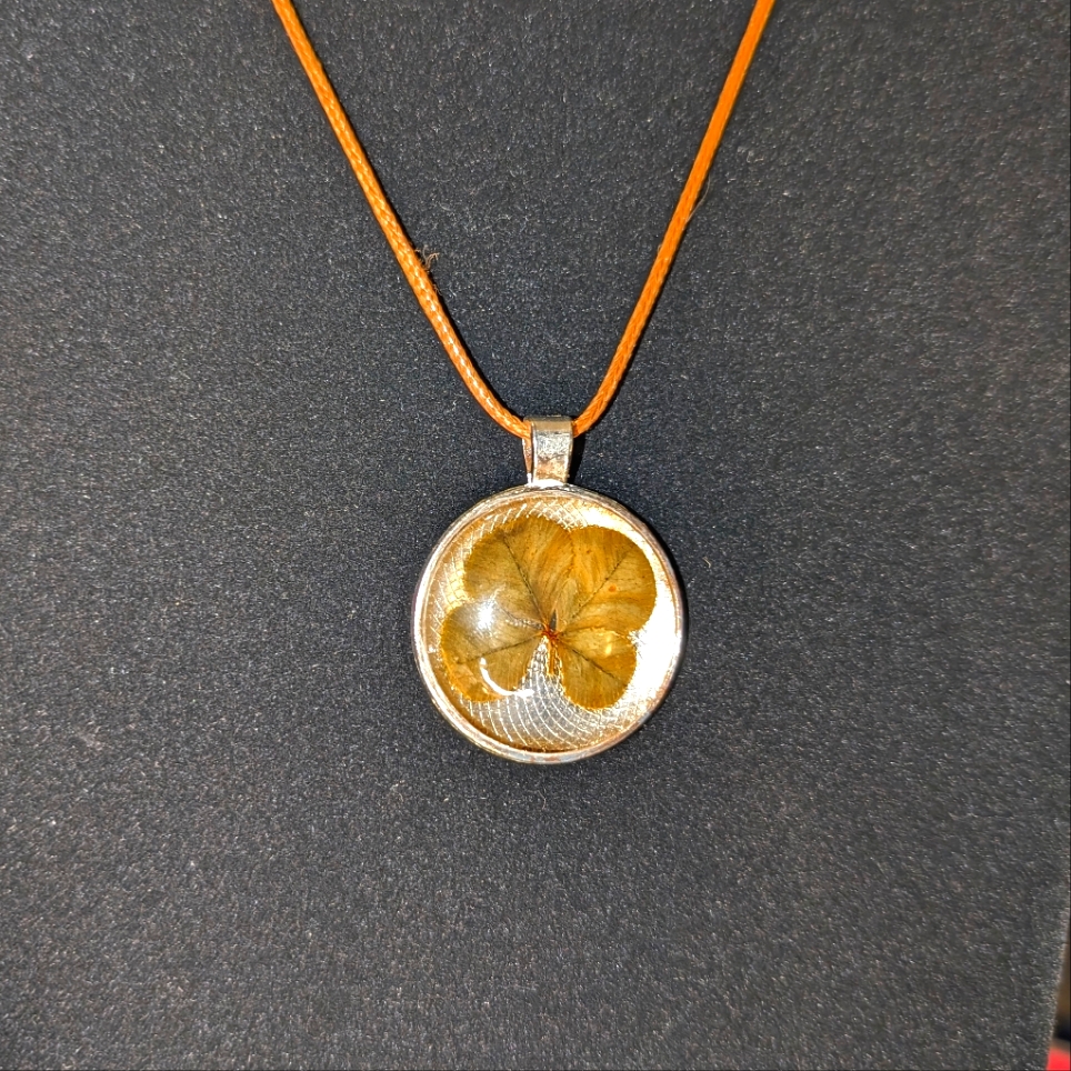 Real 4 Leaf Clover Pendant Necklace
